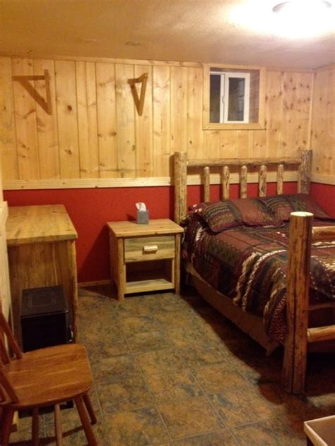 We stay in the snowshoe suite. Hunting Lodge in Trout Creek, MT | Montana Hunting Outfitter