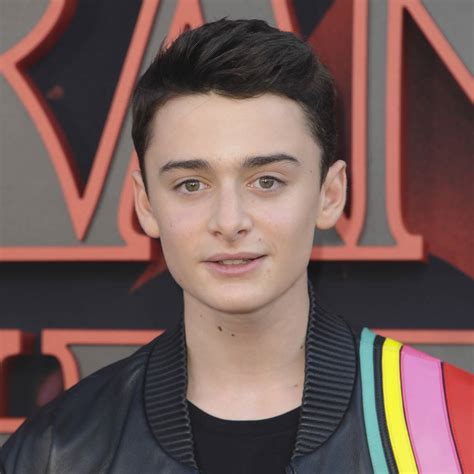 Noah Schnapp Doesn T Think His Stranger Things Character Is Gay People Magazine