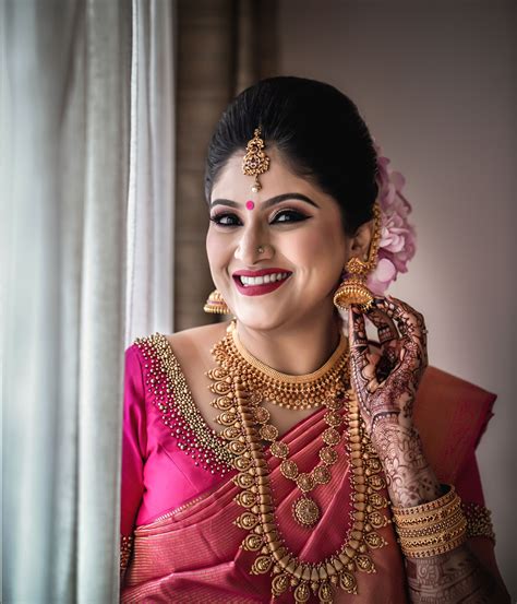 Bride To Be Is All Glow Traditionalbride Hinduwedding Bridalpose Bridalinspo Brideto