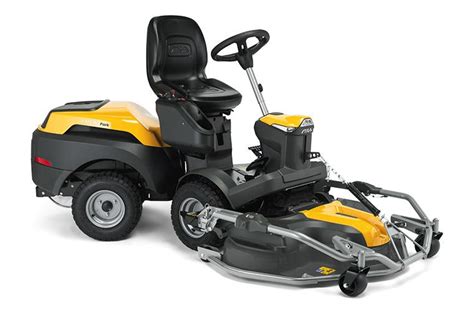 Discover The New Stiga Park Front Mower