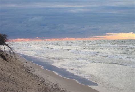 The Indiana Dunes State Park Has The Most Beautiful White Sand Beaches