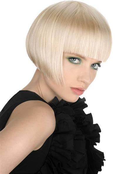 hairxstatic angled bobs [gallery 6 of 8] avec images maquillage cheveux blonds maquillage