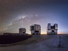 La Vía Láctea sobre el Observatorio Paranal (Chile) - El Universo Hoy