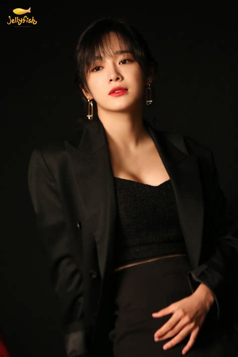 Archived from the original on august 24, 2017. 김세정::짱공유-연예인