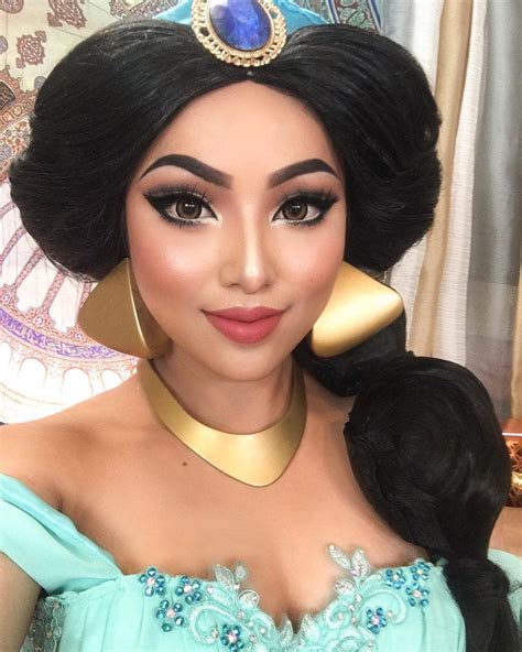 Princess Jasmine Cosplay Pics