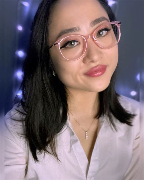 Tw Pornstars Kimmy Kalani Twitter Pink Glasses And Green Contacts 😍 3 49 Am 6 Oct 2021