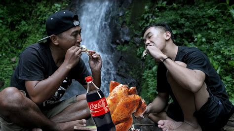 Ingredients untuk masak mende alah ni, da ade dalam vid's ni. Masak ayam coca cola di air terjun Toraja. Survival ...