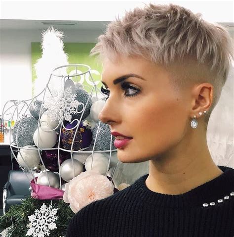 Rate This Hairstyle Jejojejo Follow Shorthaircut Blog For More Beautiful Hairstyl Pixie