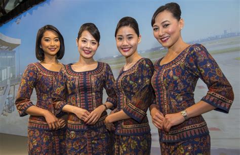 Singapore Airlines Says It Will Keep The Iconic Singapore Girl In