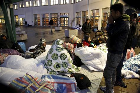 Migrant Crisis Sweden To Expel Up To 80 000 Unsuccessful Asylum