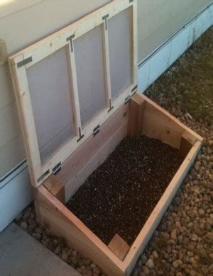 DIY Cold Frame Greenhouse Box Dan330