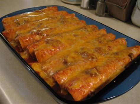 This easy beef enchilada recipe is one you'll want to keep on hand to use when you want to get dinner on the table quickly. Beef Enchiladas Recipe 6 | Just A Pinch Recipes