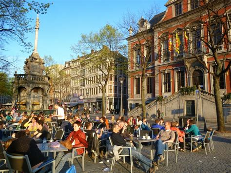 As a public university open to the world and is anchored in the scientific, cultural and economic development of its region, the university of liège relies on its three pillars: Going Out in Liège | Erasmus experience Liege
