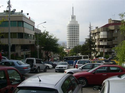 10 ekim 2011'de türkiye'de show tv'de yayımlanmaya başlandı. Ankamiked: Arjantin Caddesi, Ankara,Türkiye