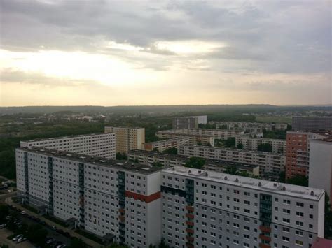 Finden sie ihr glück in einer für sie zugeschnittenen wohnung mit einkaufsmöglichkeiten, schule und spielplatz in der nahe. Halle ist die am dichtesten besiedelte Stadt in Sachsen ...