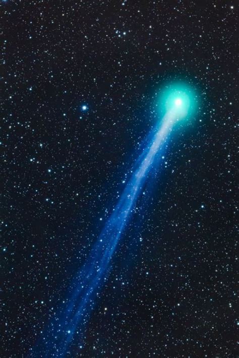 italian luxury “ comet lovejoy by alan dyer ” cosmos space pictures space images hubble