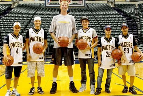 Top 10 Tallest Basketball Players In The History Of Nba Manslife