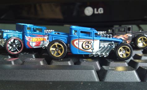 Griffin's hot wheels and diecast collectibles. My 1:64's: Hot Wheels Bone Shaker