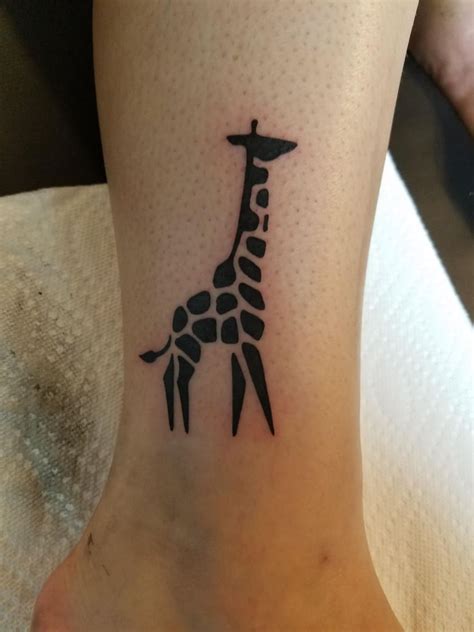 The 25 Best Giraffe Tattoos And Designs Tattoo Gorilla