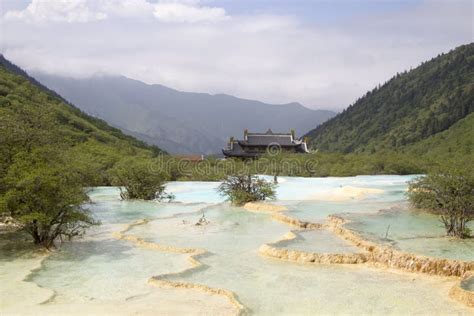 Huanglong Escénico Sichuan China Foto De Archivo Imagen De Exterior