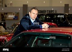 Actor, Philip Glenister posando con un Audi Quattro, que dirigió como ...