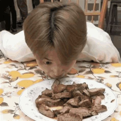 Bts Jimin Gif Bts Jimin Eating Descubre Y Comparte Gif Sexiz Pix