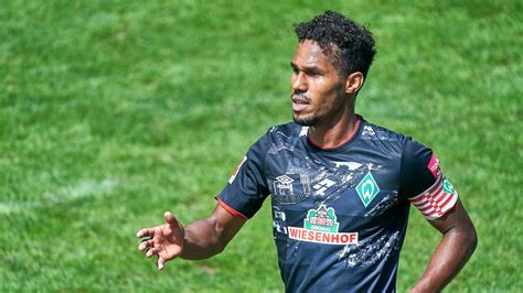 Player stats of theodor gebre selassie (sv werder bremen) goals assists matches played all performance data. Werder Bremen: Theo Gebre Selassie - „Leben voll von Rassismus"! | News