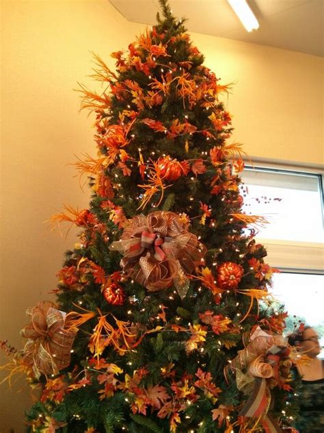 20 Fall Christmas Tree Decorations Ideas
