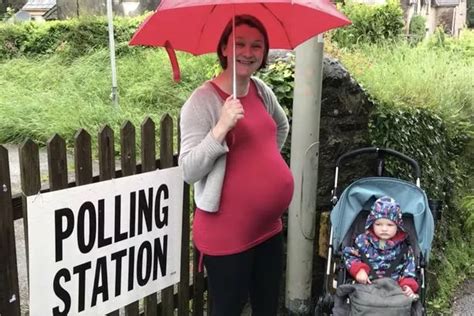 Heavily Pregnant Woman Goes Into Labour But Ignores Contractions To Vote Labour Mirror Online