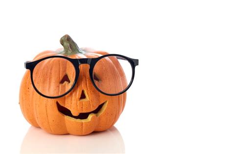 18 Halloween Costume Ideas For People Who Wear Glasses Huffpost Uk Style And Beauty