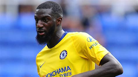 Tiémoué bakayoko (born 17 august 1994) is a french professional footballer who plays for serie a club napoli, on loan from chelsea. Calciomercato, l'ex Milan Bakayoko torna al Monaco per 43 ...