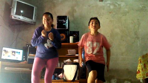 Madre E Hijos Bailando Juntos 😍 Youtube