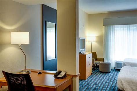 Fairfield Inn And Suites Lake City Updated 2018 Prices And Hotel Reviews