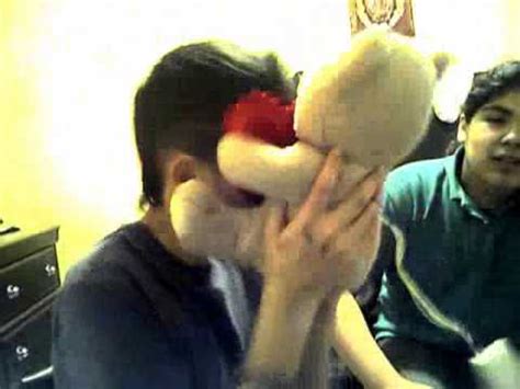 Milli vanilli lip sync page 1 line 17qq com. lip sync fail - YouTube