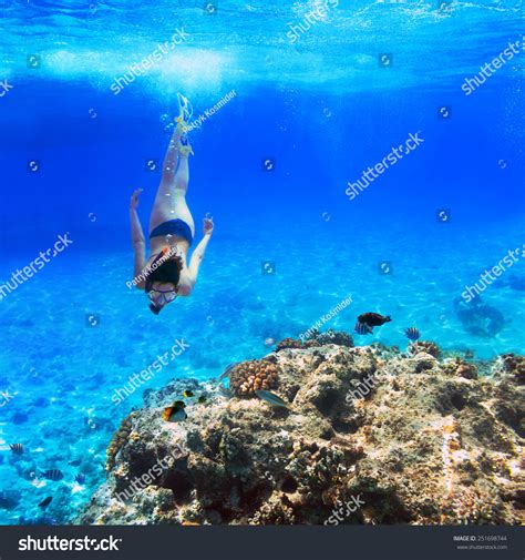 Young Women Snorkeling Tropical Water Stock Photo 251698744 Shutterstock