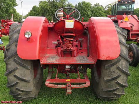 International Harvester 650 Tractor Photos Information