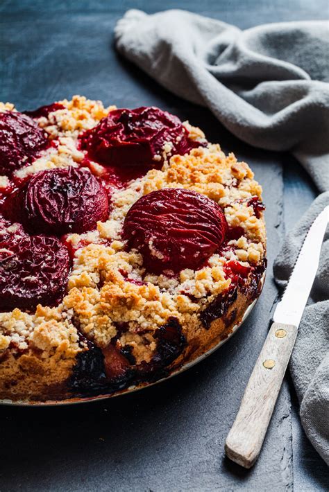 German Plum Cake With Streusel Pflaumenkuchen Olive And Mango