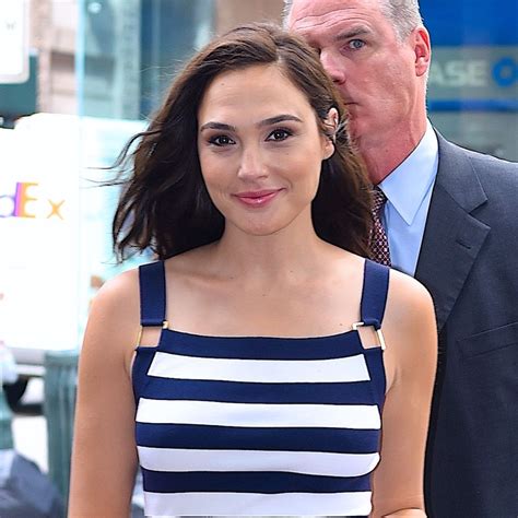 the best gal gadot beauty moments from her fast and furious days to now sultry makeup nude