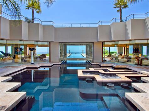 20 Gorgeous Photos Of A 5 Million California Mansion Claiming To Have