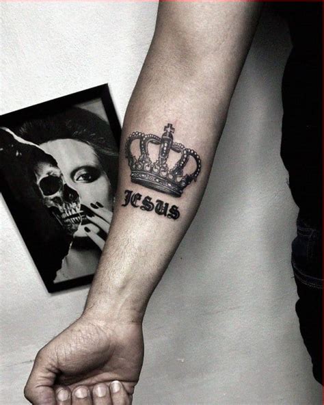 Crown Tattoos 60 Extraordinary Tattoo Designs For Men And Women
