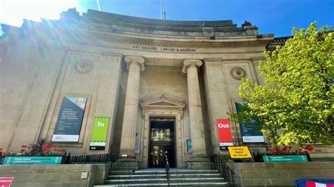 Walk Around Of Bolton Museum Art Gallery And Aquarium 2022 Youtube