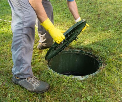 UWAGA KONTROLA ZBIORNIKÓW BEZODPŁYWOWYCH SZAMB I PRZYDOMOWYCH