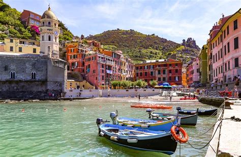 Cinque Terre Boat Tours A Perfect Way To See Italy S Lands Travlinmad Slow Travel Blog