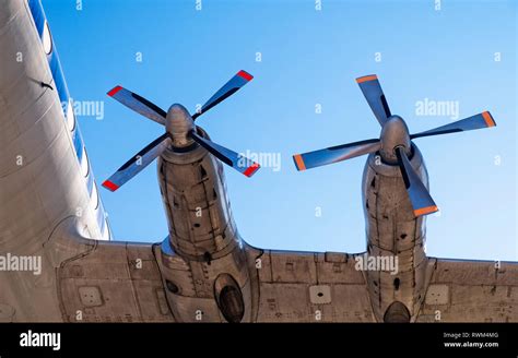 Airplane Propellers Hi Res Stock Photography And Images Alamy