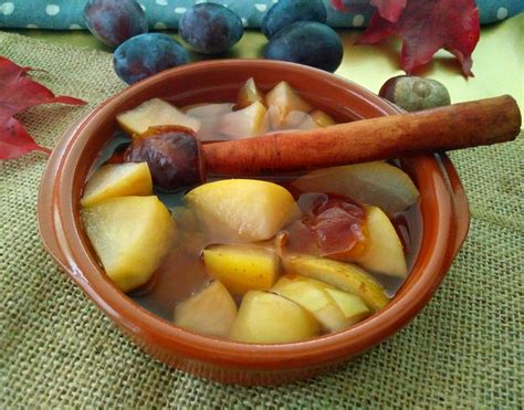 Jesenski kompot iz hrušk, jabolk in sliv | Food, Recipes, Cinnamon desserts
