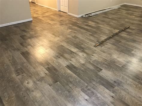 Niemann's american flooring carries mannington flooring in our marion, il location and our murphysboro locations. Weathered Pine | Installing vinyl plank flooring ...