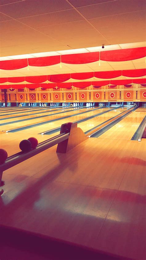 Bowling Alley Iwallpaper