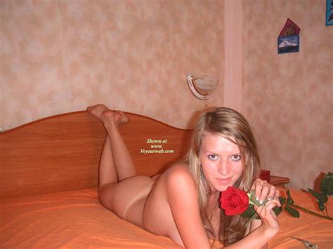 Nude Girlfriend In Bed July 2007 Voyeur Web Hall Of Fame