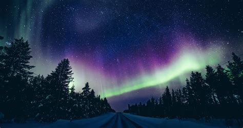 At last i see the light. Can You See The Northern Lights In Canada? Here's Where To Go