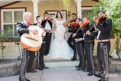 19 Main Mexican Wedding Traditions Explained With Images